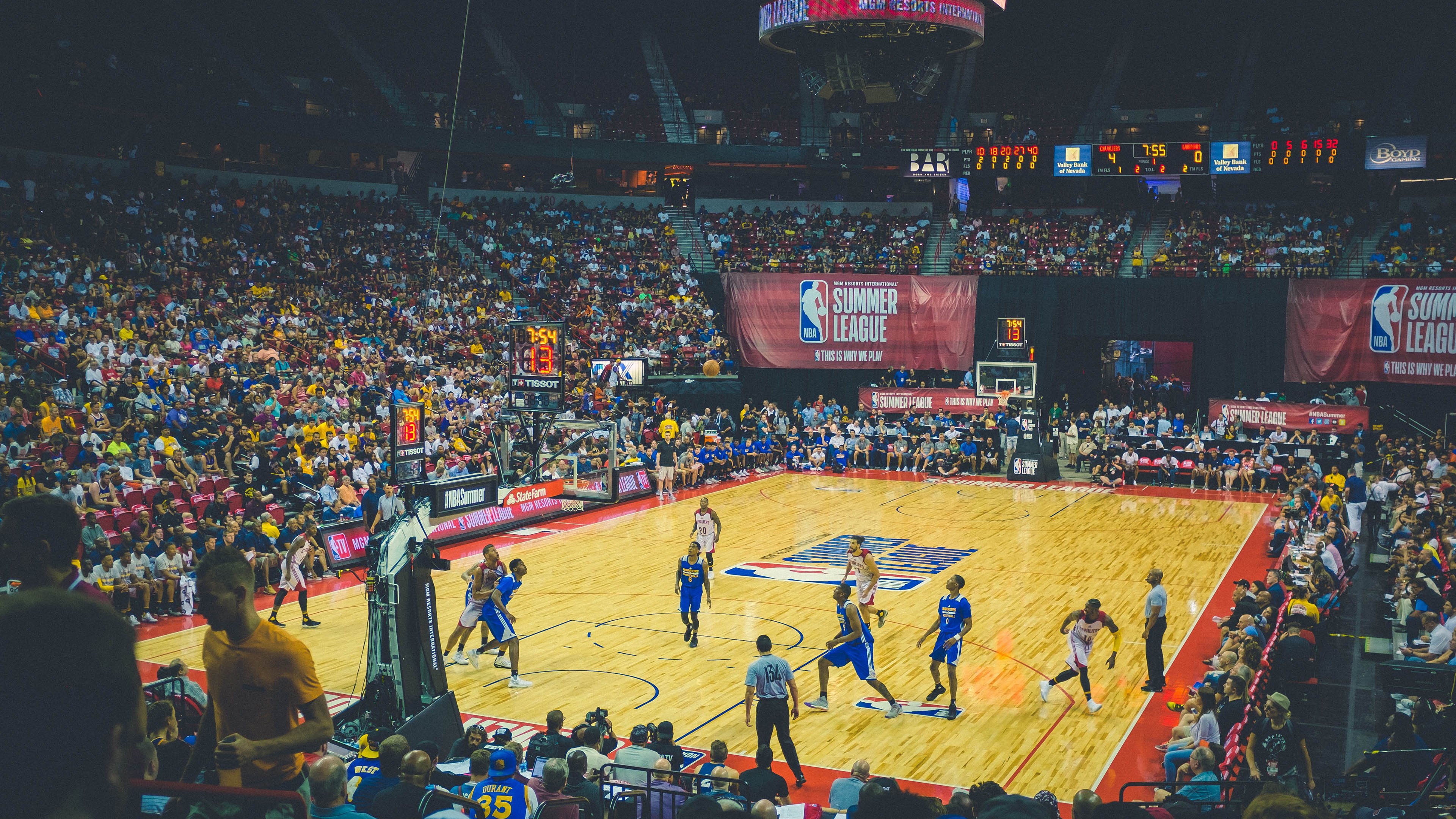 费城之魂，乔治无解表现引领76人鏖战破魔术