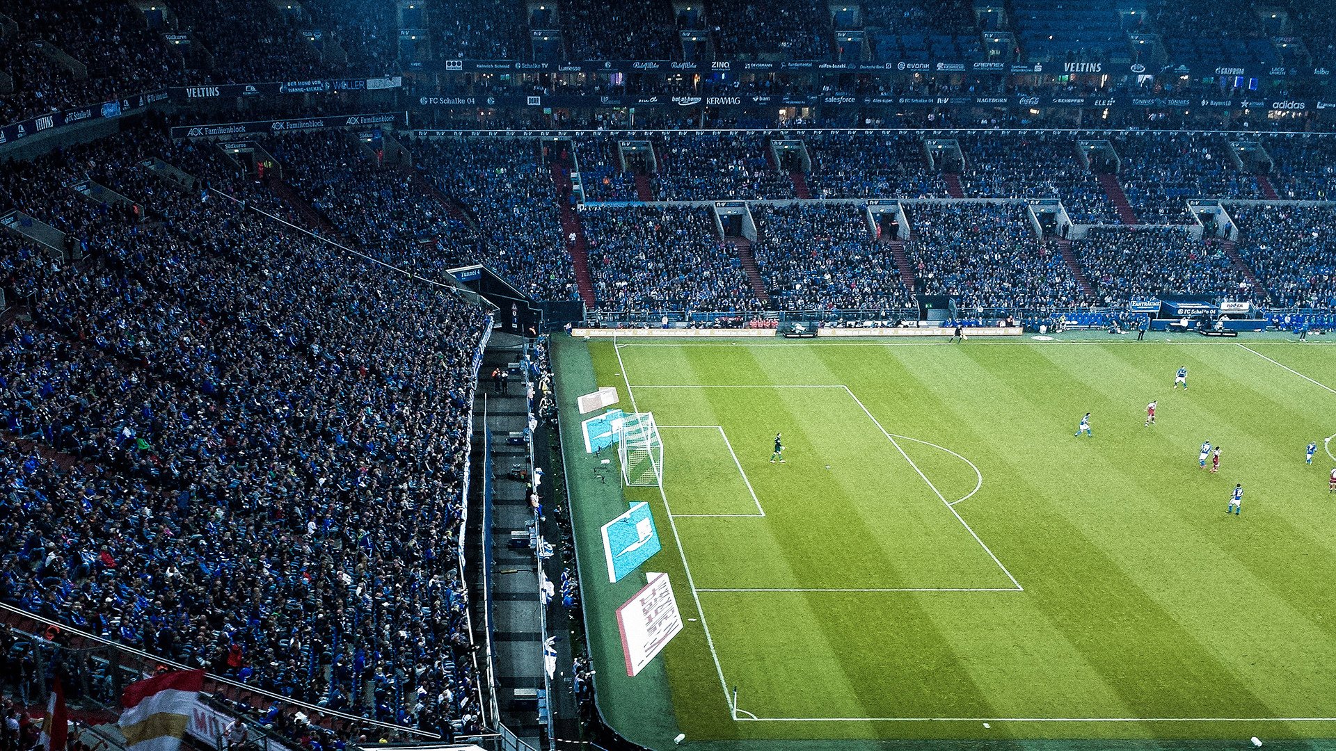 丹麦队完胜泰国队，陈雨菲状态火热，羽坛新格局下的双线焦点