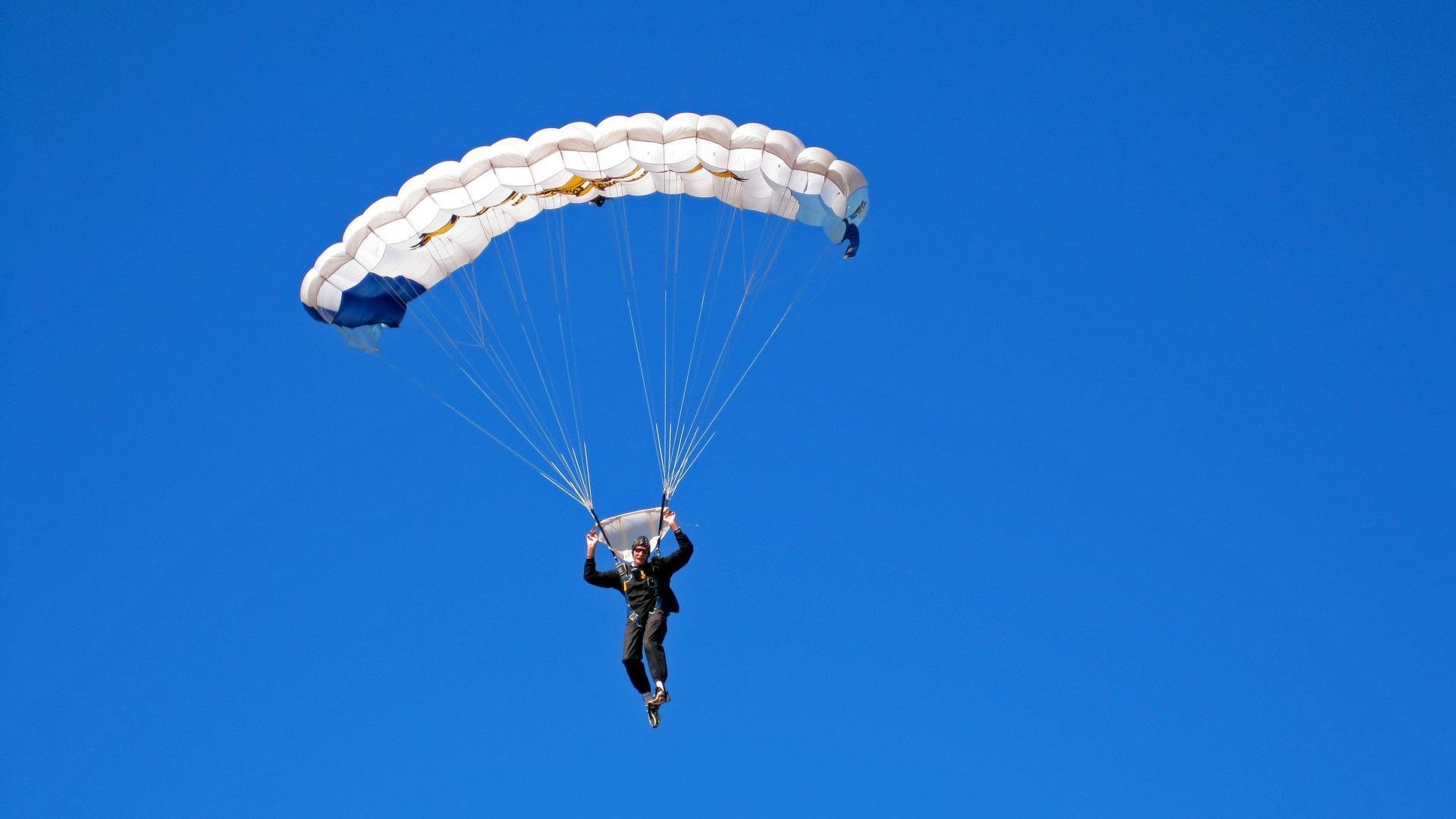 一个人的史诗，赵继伟的绝命一击，改写76人与山东之战的历史坐标